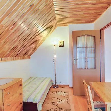 2 Bedroom Stunning In *